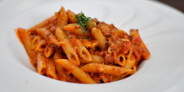 Receitas deliciosas com molhos prontos em 5 minutos  MOLHO  BOLONHESA COM BRUSCHETTA